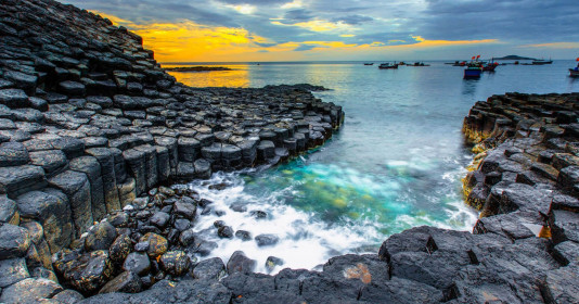 Vùng đất trên cung đường ven biển đẹp nhất Việt Nam, sở hữu “gành đá hình thành từ nham thạch núi lửa” độc nhất vô nhị được xếp vào hạng di tích quốc gia đặc biệt