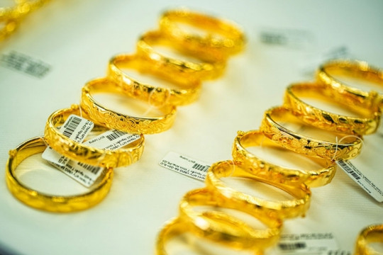 Giá vàng nhẫn tăng vượt mốc 60 triệu/lượng, cao nhất trong lịch sử
