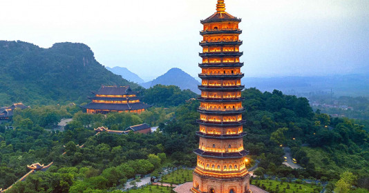 Bảo tháp 99m cao nhất Đông Nam Á của Việt Nam được xây dựng hoàn toàn “thuần Việt”, bên trong đặt tượng Phật Thích Ca Mâu Ni dát vàng