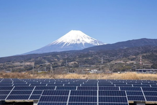 Lý do nước tiên tiến như Nhật Bản lại tụt hậu hàng chục năm về năng lượng tái tạo 