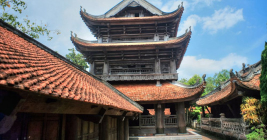 Ngôi cổ tự gần 400 năm tuổi sở hữu 2 bảo vật quốc gia, diện tích lên đến 58.000m2, là một trong 10 công trình kiến trúc cổ tiêu biểu của Việt Nam