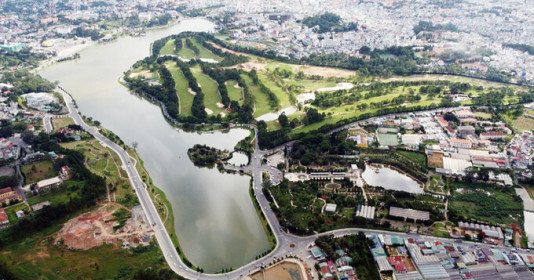 Miền Trung Việt Nam sắp có thành phố trực thuộc tỉnh lớn nhất cả nước, diện tích tăng gấp 4 lên hơn 1.700 km2, được mệnh danh 'Tiểu Paris' với hơn 1.300 biệt thự thời Pháp thuộc
