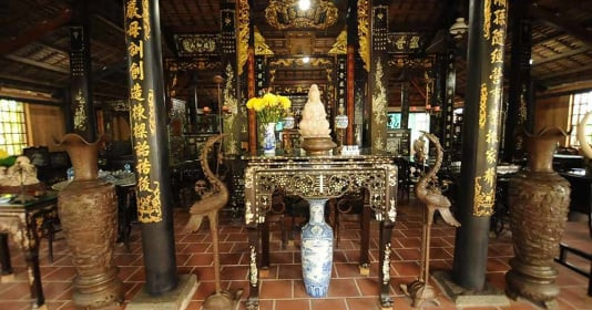 Căn nhà chứa hơn 100 “báu vật” cổ độc nhất vô nhị của đại gia miền Tây