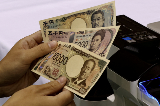 Nhật Bản: Lần đầu tiên NĐT nước ngoài "vượt mặt" các ngân hàng nội địa về tỷ lệ nắm giữ trái phiếu chính phủ