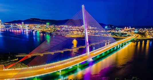 Cây cầu Việt Nam lập kỷ lục gối trụ cầu nặng 3,2 tấn, sức chịu lực tháp trụ 32.000 tấn lớn nhất thế giới, kết cấu một mặt phẳng dây rộng 34,5m lớn nhất Đông Nam Á