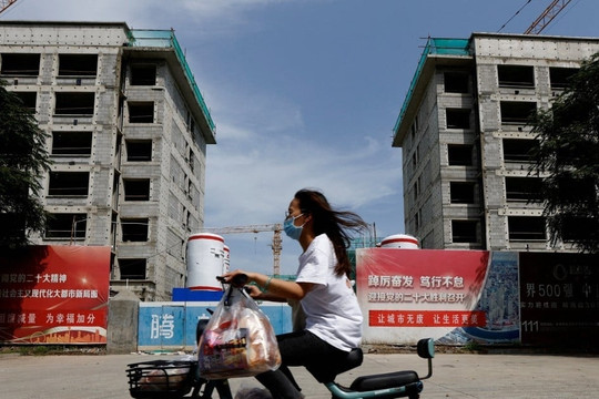 Giá nhà giảm liên tiếp, Trung Quốc có 20 triệu căn nhà 'đã bán nhưng không xây'