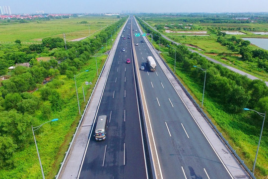 Trước 30/11/2023 phải báo cáo Thủ tướng Chính phủ về kế hoạch xây dựng Quy chuẩn đường cao tốc