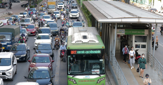 Liệu Hà Nội có "khai tử" tuyến xe buýt nhanh BRT?