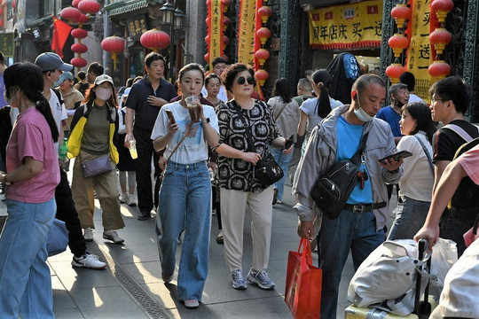 Thanh niên Trung Quốc lựa chọn "thoát khỏi gia đình"