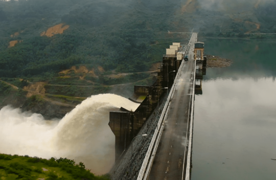 Hồ Thủy điện Sông Tranh 2 điều tiết giảm lũ cho hạ du