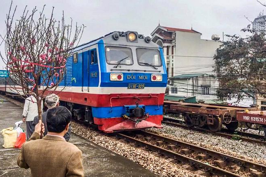 Trong vòng 1 tháng, đường sắt Việt Nam đã bán trên 81.000 vé tàu dịp Tết Giáp Thìn 2024