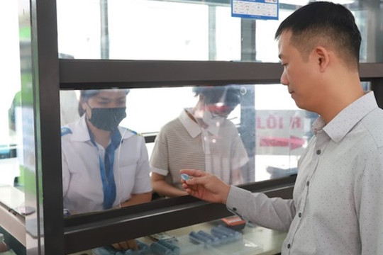 Hà Nội khai trương hệ thống vé điện tử, tiến tới giảm gần 4.000 nhân viên xe bus