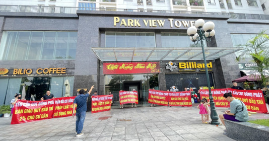 Hàng trăm hộ dân tại chung cư quận Hoàng Mai “lãnh đủ” vì mâu thuẫn giữa chủ đầu tư và ban quản trị