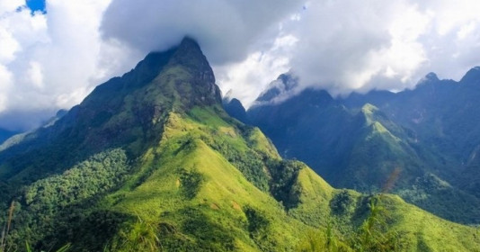 Chinh phục dãy núi được mệnh danh "nóc nhà Đông Bắc": Nơi sở hữu đỉnh núi cao 2.428m, cao nhất vùng Đông Bắc Việt Nam