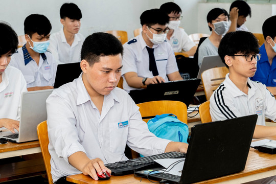 Nâng cao năng lực số cho thế hệ trẻ Việt Nam