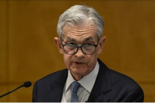 Chủ tịch Fed "dội nước lạnh" vào thị trường: Còn quá sớm để dự báo về thời điểm hạ lãi suất