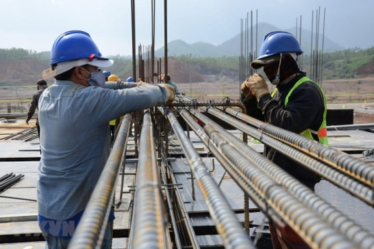 Ấn Độ ban hành câu hỏi rà soát lệnh áp thuế trợ cấp ống thép hàn không gỉ Việt Nam