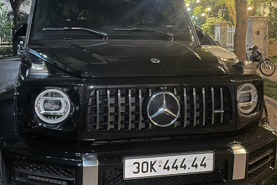 Biển 30K-444.44 trúng giá 245 triệu, "sang tay" hơn 1 tỷ gắn lên Mercedes G63