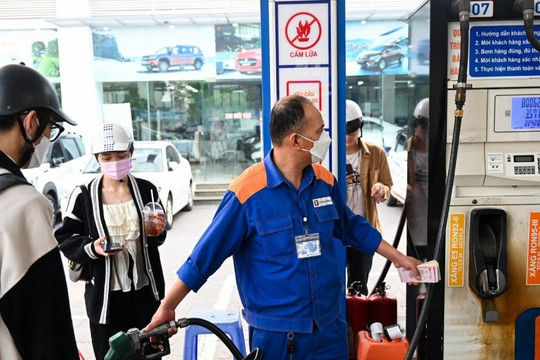 Bộ Công Thương: Chiết khấu cho đại lý bán lẻ xăng dầu hạn chế sự cạnh tranh