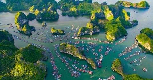 Một vùng vịnh ở Việt Nam được báo quốc tế ca ngợi là một trong những điểm đến có cảnh biển đẹp nhất Trái đất