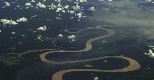Dòng sông dài 6.400km, cung cấp tới 20% nước ngọt cho nhân loại nhưng tuyệt nhiên không có cây cầu nào bắc qua