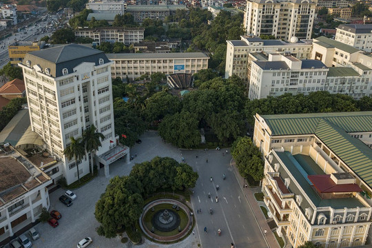 Trường đại học Việt Nam vừa đón hai Phu nhân Chủ tịch nước ghé thăm: Nằm trong top 70 cơ sở giáo dục hàng đầu thế giới, sở hữu đô thị đại học quy mô gấp đôi quận Hoàn Kiếm