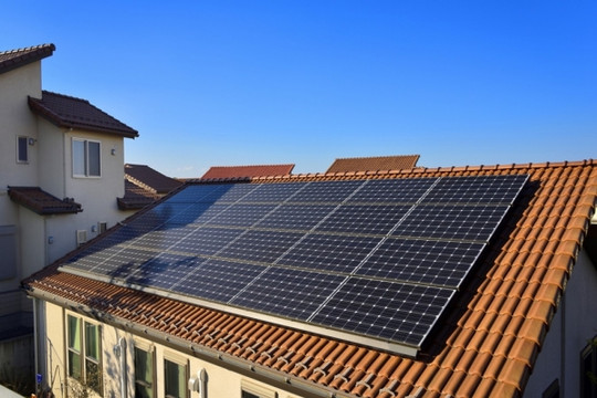 Một dây chuyền sản xuất pin mặt trời sắp được Agribank rao bán