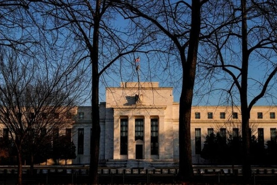 Fed giữ nguyên lãi suất, dự báo có 3 lần giảm trong năm 2024