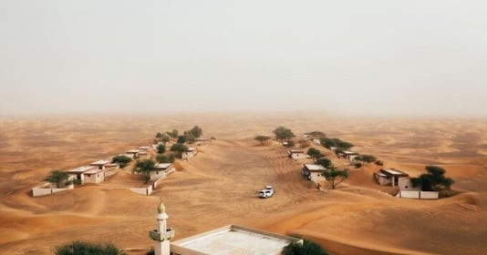 Bí ẩn ‘thị trấn ma’ ở sa mạc của thành phố giàu có bậc nhất thế giới: Xuất hiện vào ban ngày, biến mất vào ban đêm, các nhà khoa học cũng không lý giải nổi