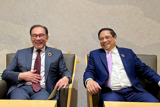 Thủ tướng Phạm Minh Chính gặp Thủ tướng Malaysia