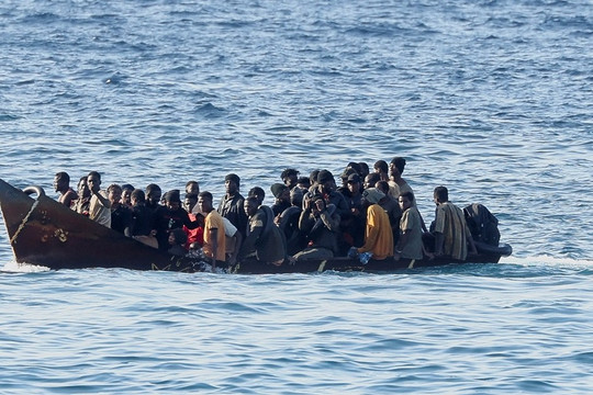 Anh và Italy nhất trí kiểm soát làn sóng di cư