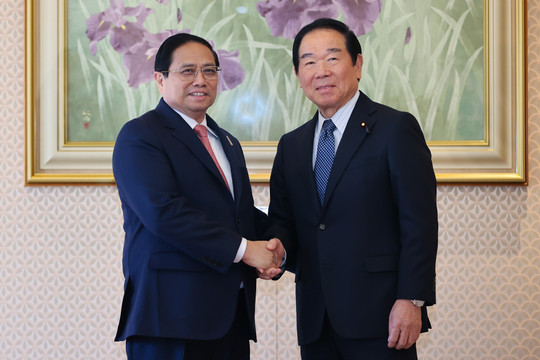 Chủ tịch Hạ viện Nhật Bản ủng hộ tiến tới miễn visa cho công dân Việt Nam