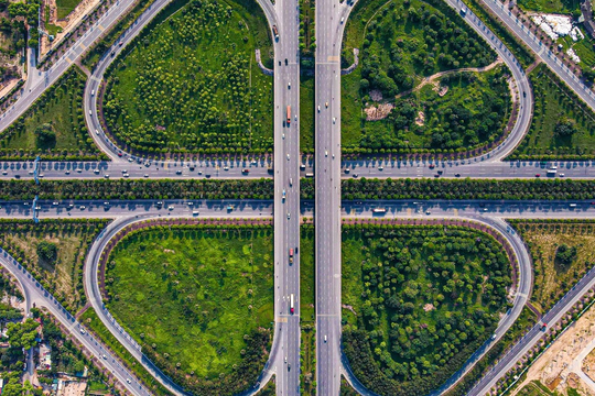 Cận cảnh tuyến đường 6.700 tỷ với 12 làn xe, 5 tầng cây xanh và là 'con đường ngoại giao' đón nhiều nguyên thủ quốc gia bậc nhất Việt Nam