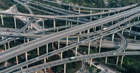 Chiêm ngưỡng cây cầu vượt ‘phức tạp nhất thế giới’: 20 làn xe có tổng chiều dài hơn 16km đan xen rắc rối như ‘mê cung’