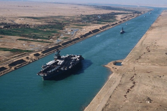 Cuộc khủng hoảng trên biển Đỏ đe dọa chuỗi cung ứng toàn cầu