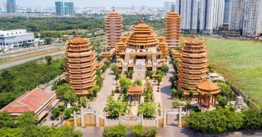 Pháp viện rộng gần 40.000m2 nắm giữ 4 kỷ lục quốc gia, được ví như ‘đóa hoa thanh tịnh’ giữa lòng Sài Gòn