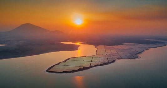 Hồ thủy lợi nhân tạo 270km2 lớn nhất Việt Nam, rộng gấp 2.250 lần hồ Gươm, trải dài trên địa phận 3 tỉnh Đông Nam bộ