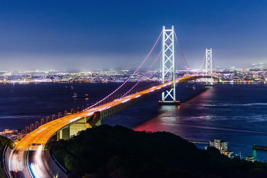 Niềm tự hào của người Nhật Bản: Cầu treo có nhịp dài nhất thế giới chịu được động đất 8,5 độ richter, tuổi thọ lên tới 200 năm
