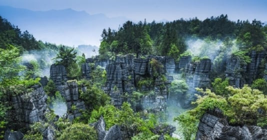 Chiêm ngưỡng khu rừng đá hình thành cách đây 460 triệu năm, rộng 21km2 với cảnh quan hùng vĩ đến ‘ngộp thở’