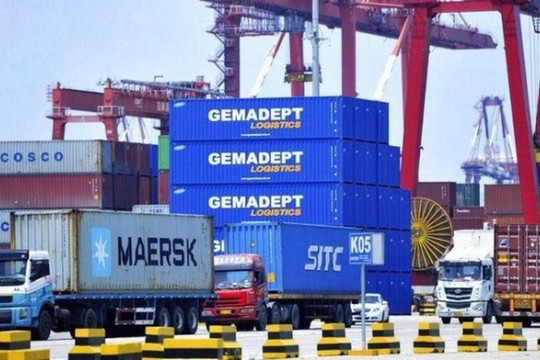 Giá dịch vụ xếp dỡ container tăng, nhóm cổ phiếu cảng biển GMD, SGP, PHP sẽ hưởng lợi?