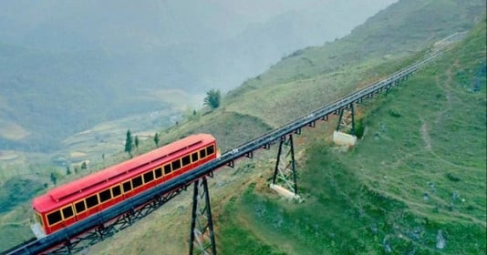 Chiêm ngưỡng cung đường sắt từng lập kỷ lục 'tàu hỏa leo núi dài nhất Việt Nam'