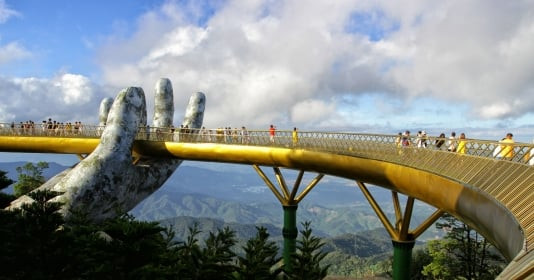 Cây cầu duy nhất của Đà Nẵng không bắc qua sông nằm ở độ cao hơn 1.000m, từng đứng đầu danh sách ‘Những kỳ quan mới của thế giới’