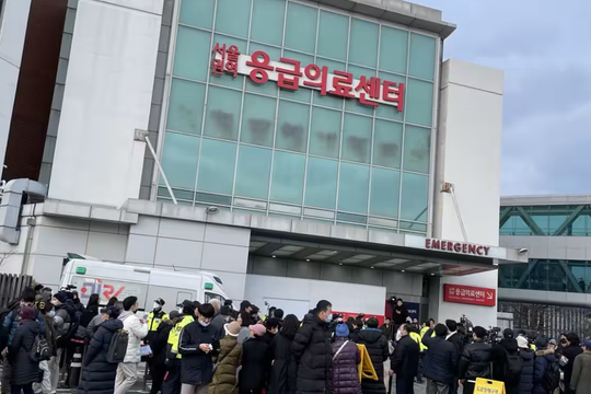 Chính trường Hàn Quốc căng thẳng sau vụ mưu sát chính trị gia