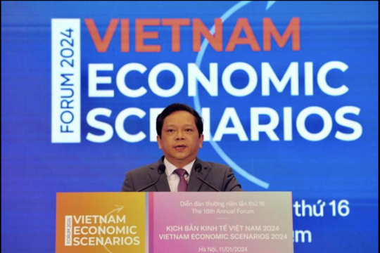 Phó ban Kinh tế Trung ương Nguyễn Đức Hiển: 'Ngành công nghiệp tuột mất vai trò chủ đạo thúc đẩy tăng trưởng'