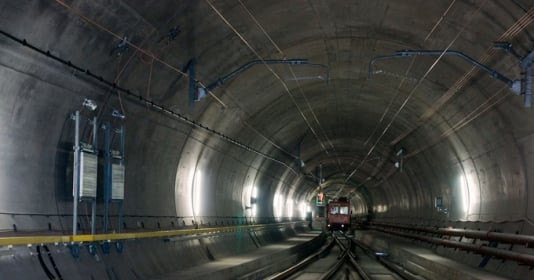 Chiêm ngưỡng hầm đường sắt 300.000 tỷ đồng dài và sâu nhất thế giới, ‘đâm xuyên’ qua ‘nóc nhà châu Âu’