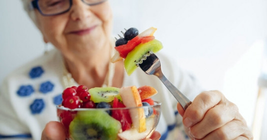 Những thói quen sai lầm khi ăn trái cây khiến hệ tiêu hóa của bạn bị ‘phá hủy’ từng ngày