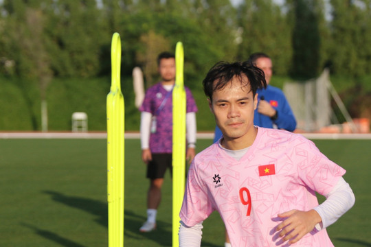 Trực tiếp bóng đá Việt Nam vs Nhật Bản: Chờ cơn địa chấn