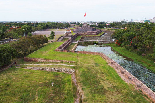 Công trình quân sự hoành tráng trên Thượng Thành Huế: Được trang bị hàng chục pháo đài, đại bác, hơn 200 năm vẫn sừng sững dù trải qua mưa bom bão đạn