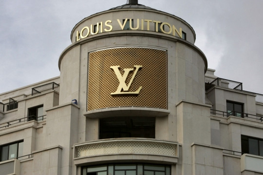 Cuộc cải tổ mạnh mẽ ở tập đoàn thời trang xa xỉ lớn nhất thế giới: Cựu CEO Louis Vuitton được giao trọng trách mới
