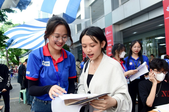 Lộ diện bảng xếp hạng 100 đại học Việt Nam năm 2024: Một trường ở Hà Nội tăng 52 bậc, Đại học Huế rời nhóm dẫn đầu